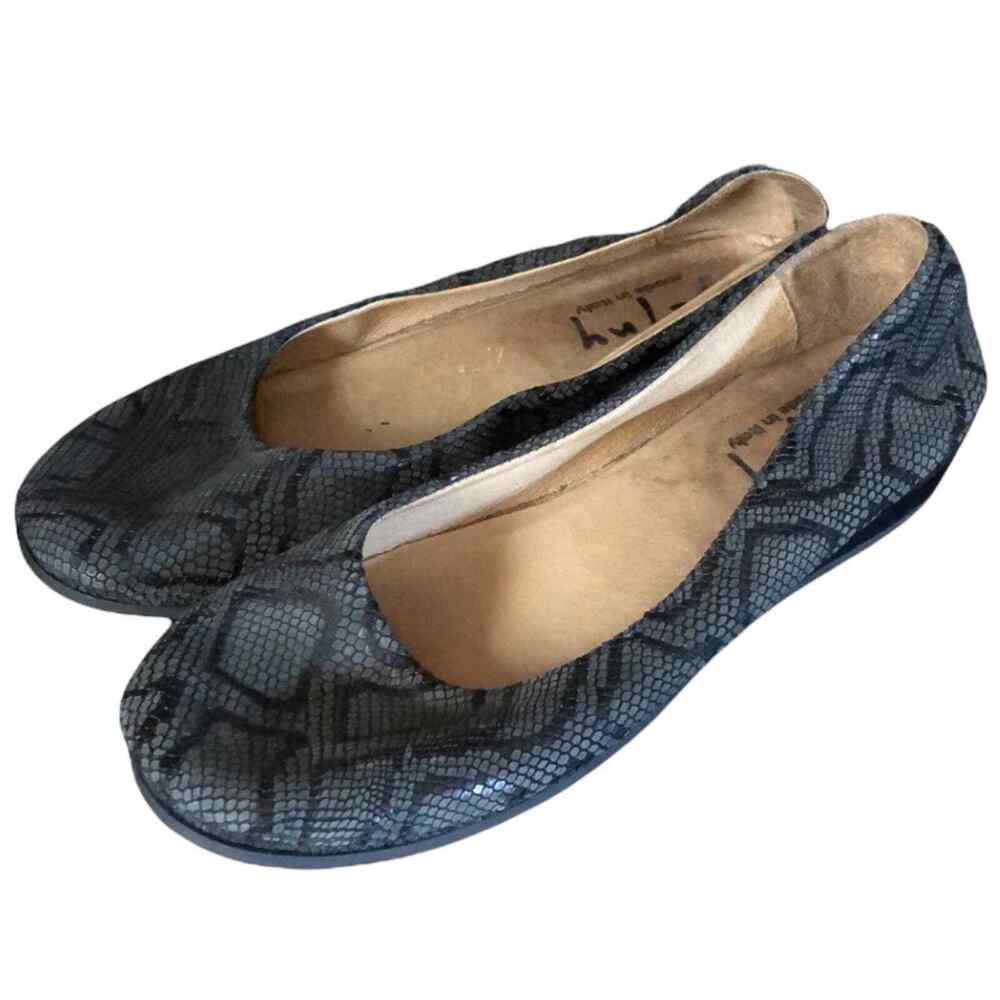 FS/NY French Sole fslny slight wedge made in Italy women’s size 6 snake print